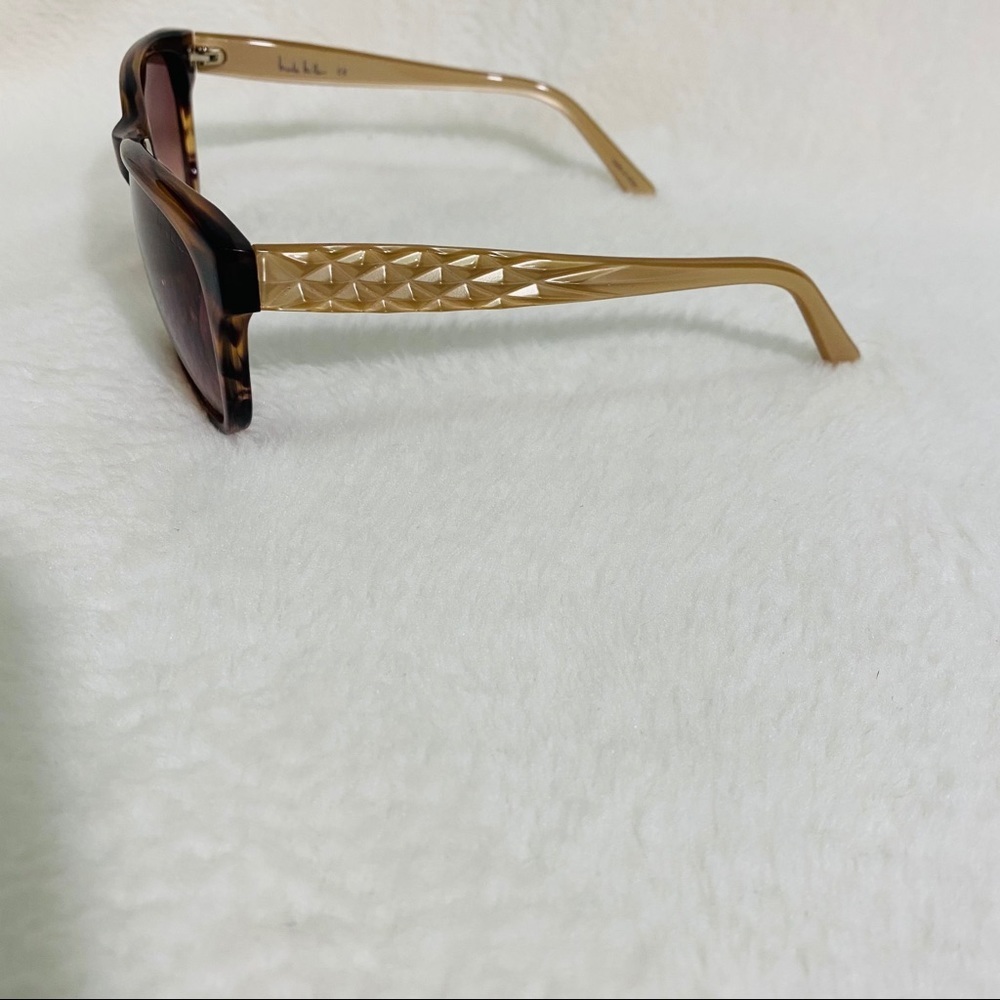 Vintage Nicole Miller sunglasses shade - Picture 6 of 9